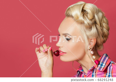 Pinup woman with makeup and old fashioned 68291248