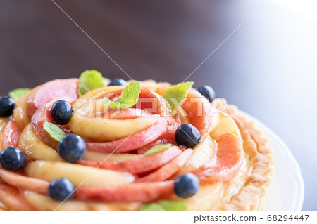 Hida peach tart cake 68294447