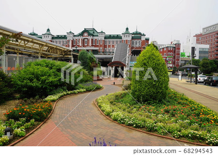 八月深谷119深谷站 新 和站前廣場 照片素材 圖片 圖庫