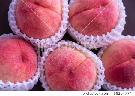 Hida peach 68294774