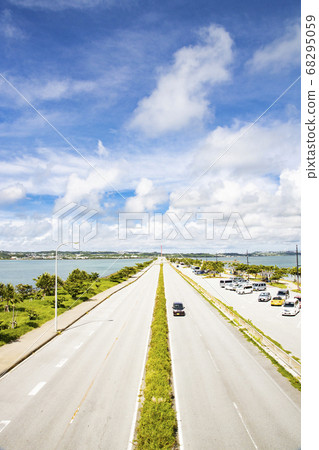 Undersea Road, Uruma City, Okinawa Prefecture 68295059
