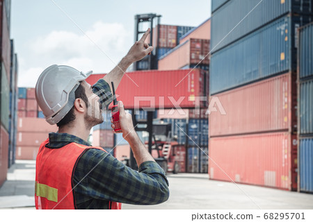 Container Logistics Shipping Management of Transportation Industry Container Logistics Shipping Management of Transportation Industry 68295701