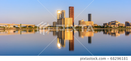 Morning scenery of Mishima waters (Kashii coast promenade Island City) Panorama [Higashi-ku, Fukuoka City] 68296181
