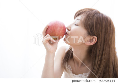 蘋果和女士們 68296344