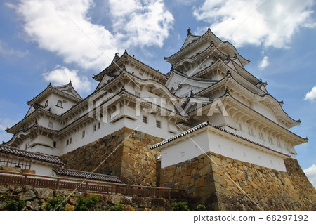 World heritage castle tower of Himeji Castle 68297192