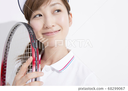 打網球的女人 68299067