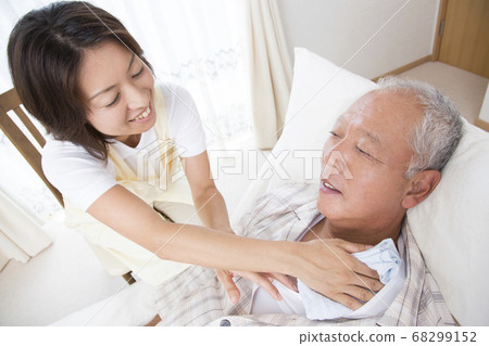 Caregiver to clean Caregiver to clean 68299152