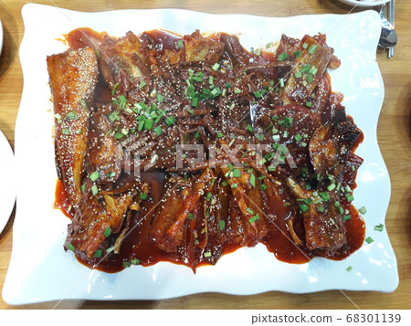 A plate of steamed pollock nose legs A plate of steamed pollock nose legs 68301139