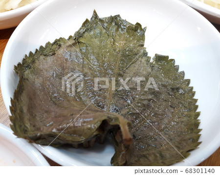 Sesame leaf jangjorim Sesame leaf jangjorim 68301140