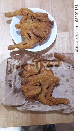 市場兩隻整隻雞 68301521