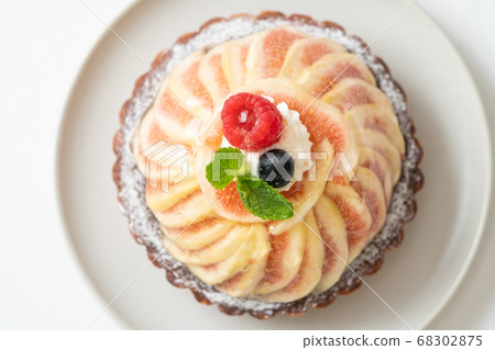 Fig tart Fig tart 68302875