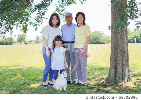 Happy family/family image Happy family/family image 68302980
