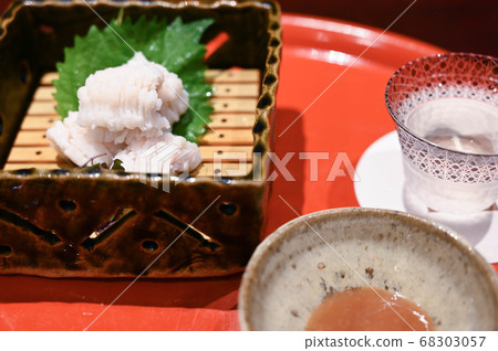 Plum hot water, plum meat, cold sake Plum hot water, plum meat, cold sake 68303057