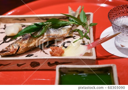 咸烤幼魚泰特醋清酒 咸烤幼魚泰特醋清酒 68303090