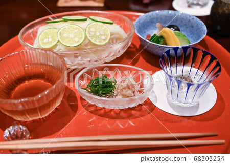 Sudachi somen noodles, pickles and sake in summer 68303254