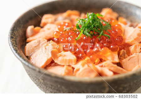 A salmon roe on rice bowl 68303502
