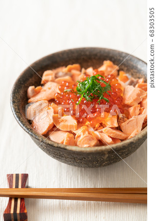A salmon roe on rice bowl 68303505