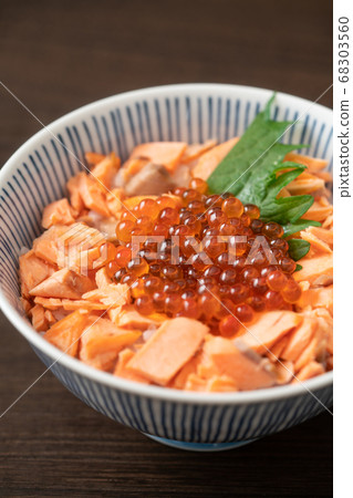 A salmon roe on rice bowl 68303560