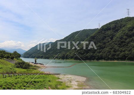 Lake Miwa (Takato Town, Ina City, Nagano Prefecture) 68304922
