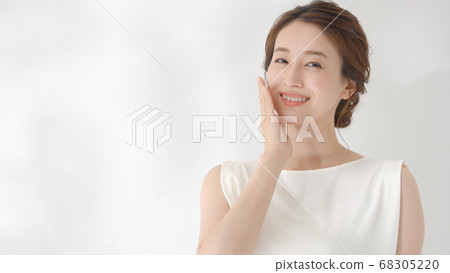 美女形象 68305220