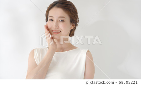 美女形象 68305221