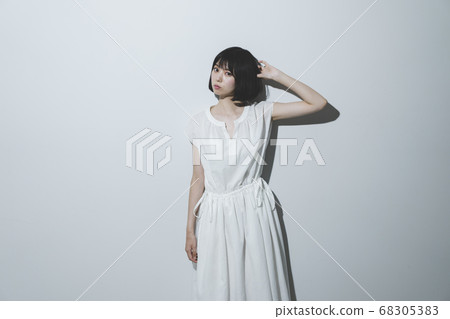 White one piece woman 68305383