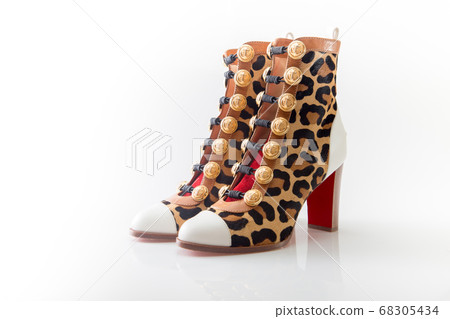 Leopard print boots 68305434