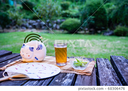 Summer evening cool beer 68306476