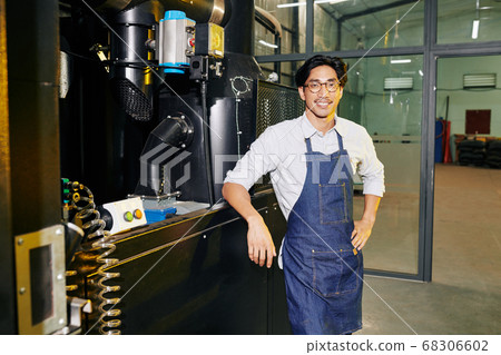 Barista at modern roaster Barista at modern roaster 68306602