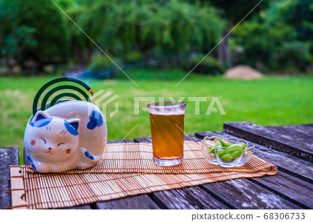 夏天的夜晚涼爽 夏天的夜晚涼爽 68306733