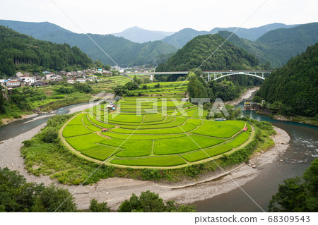 Aragi島 68309543