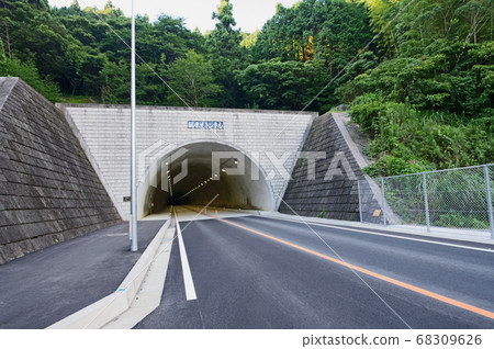 福岡縣田川郡春治大東繞道櫻味隧道 福岡縣田川郡春治大東繞道櫻味隧道 68309626