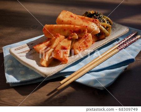 韓國傳統食品新鮮蘿蔔泡菜 68309749