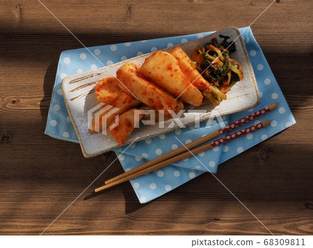 韓國傳統食品新鮮蘿蔔泡菜 68309811