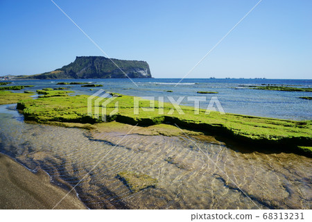 廣七木海灘的城山日出峰 廣七木海灘的城山日出峰 68313231