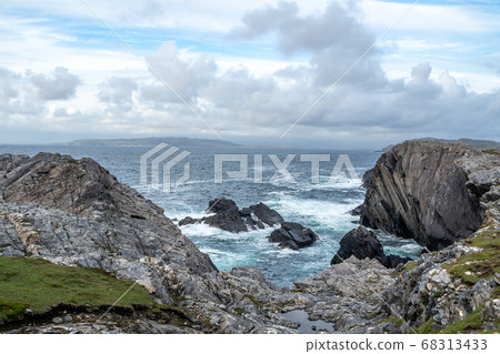 The coastline at Dawros in County Donegal - Ireland. 68313433