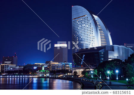 Yokohama Rinko Park night view 68315651
