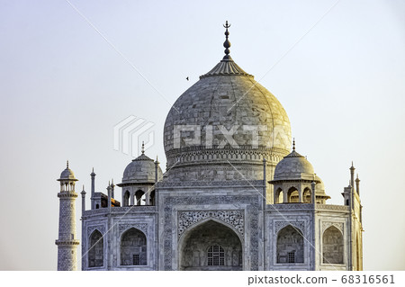 Picture of Crown of the Palaces - Taj Mahal in Agra, Uttar Pradesh, India Picture of Crown of the Palaces - Taj Mahal in Agra, Uttar Pradesh, India 68316561