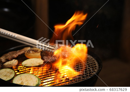 Meat grilling pictures 68317629