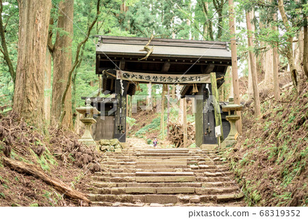 Atago Shrine approach to Sanmon Atago Shrine approach to Sanmon 68319352