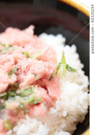 Negitoro on a bowl 68320284