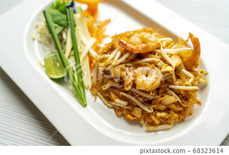 Pad Thai Pad Thai 68323614