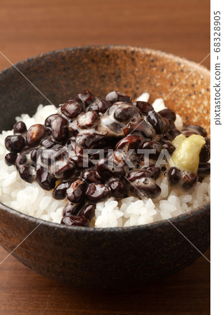 Black soybeans natto rice 68328905