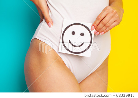 Women Health, Beautiful Female Body In Panties With Smile Card. Women Health, Beautiful Female Body In Panties With Smile Card. 68329915
