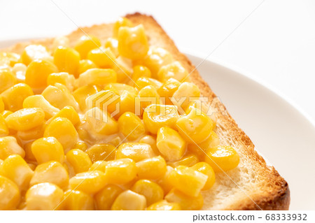 Up of corn mayonnaise toast. 68333932