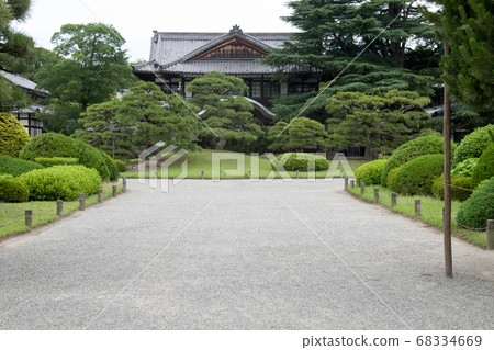 Ritsurin Garden Building View 68334669