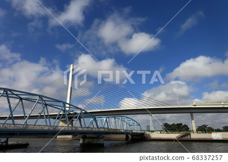 Katsushika Harp Bridge and Kamihirai Bridge 68337257