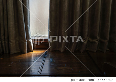 在夏天展現力量的遮光窗簾 68338208