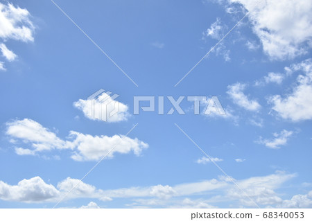 Summer sky 68340053