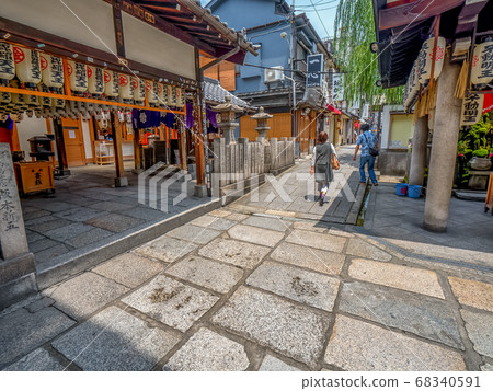 Osaka Hozenji Yokocho 68340591